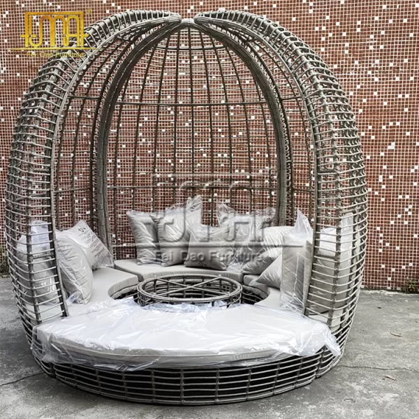 Outdoor Round Day Bed