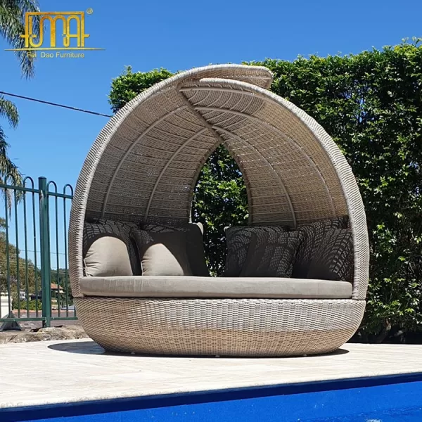 Oval Rattan Daybed