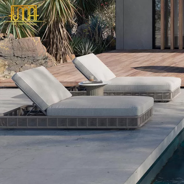 Swimming Pool Lounge Chair