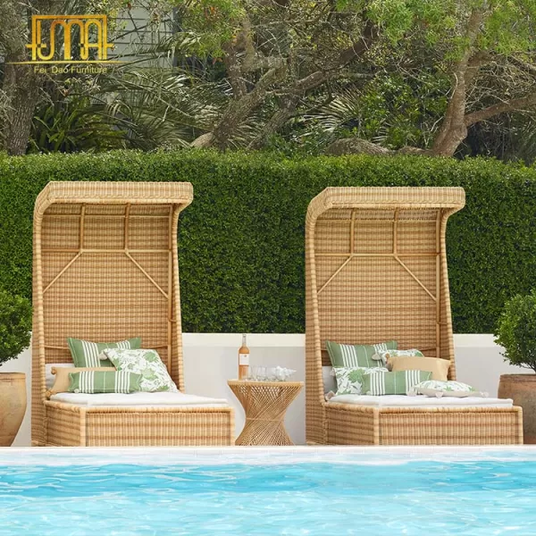 Luxury Outdoor Daybeds