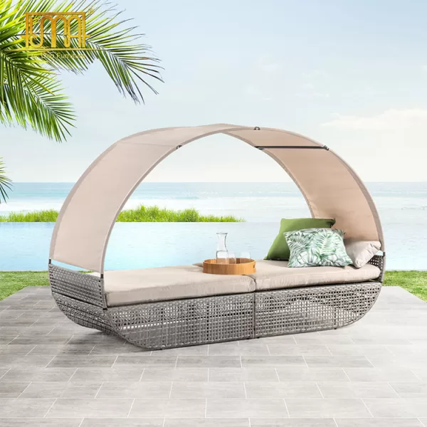 Outdoor Lounge Bed