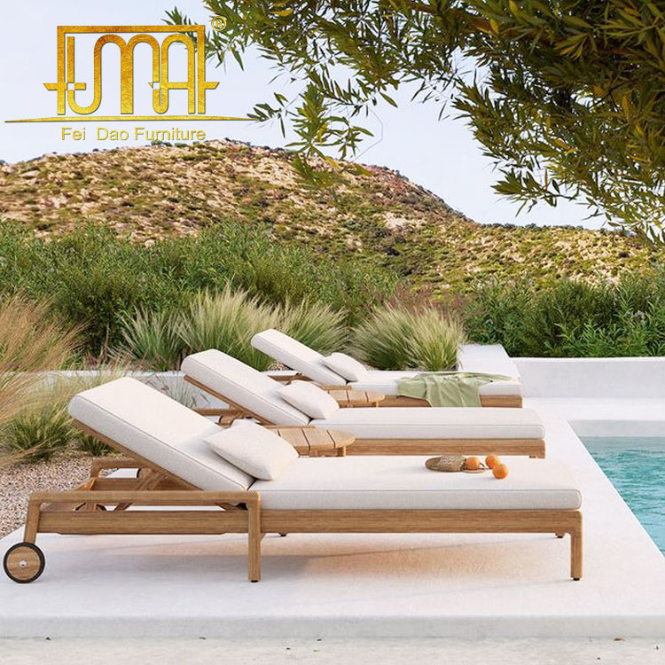 Outdoor Chaise Lounges