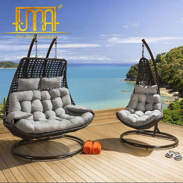 Luxurious Outdoor Swing Chairs