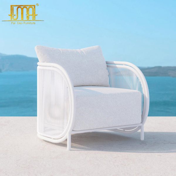 Outdoor Living Club Chair