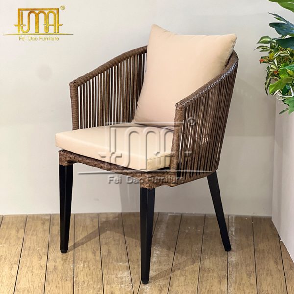 Outdoor Lounge Chair with Cushion