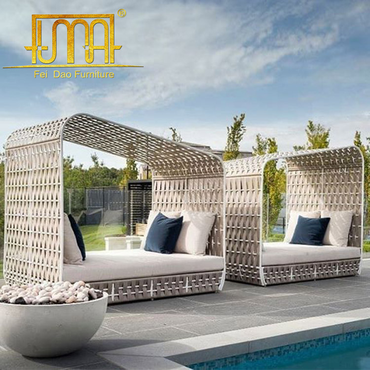 The New Designer Outdoor Daybeds