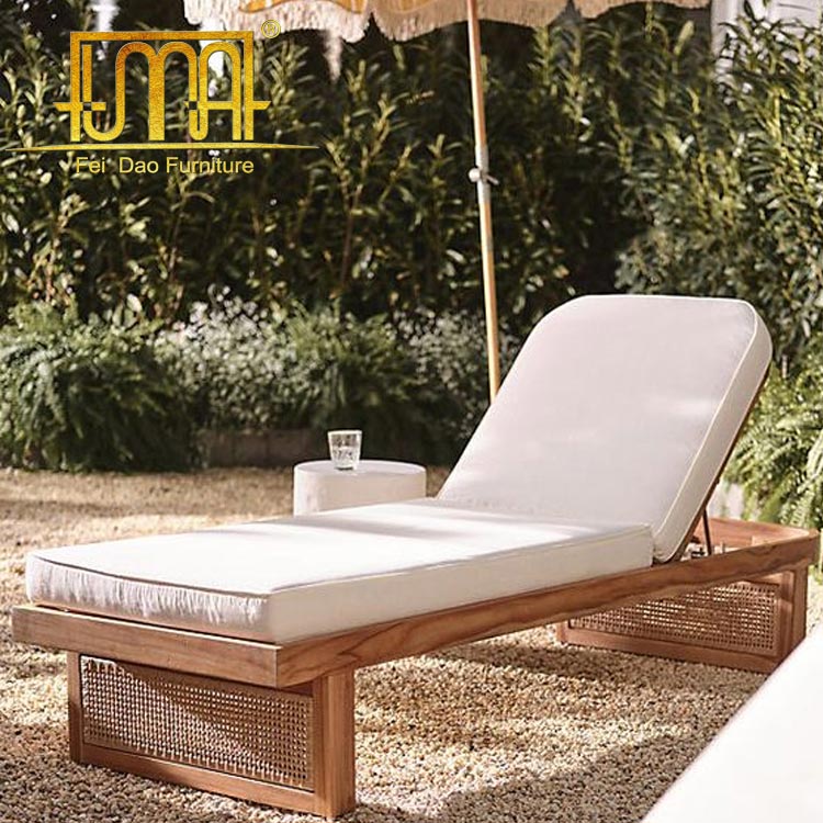 Outdoor Patio Chaise Lounges