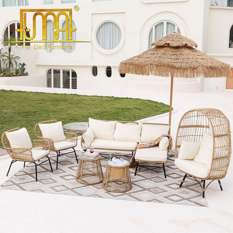 How to Mix and Match Chairs on Your Terrace