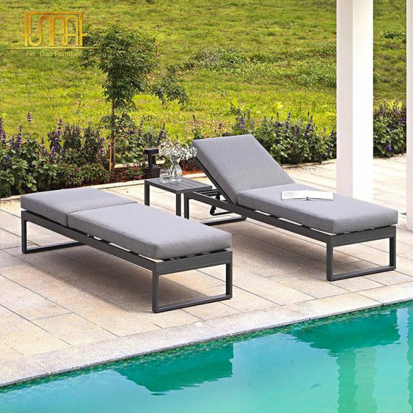 Folding Aluminum Lounge Chaise