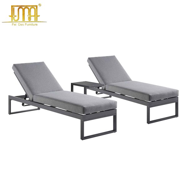 Folding Aluminum Lounge Chaise