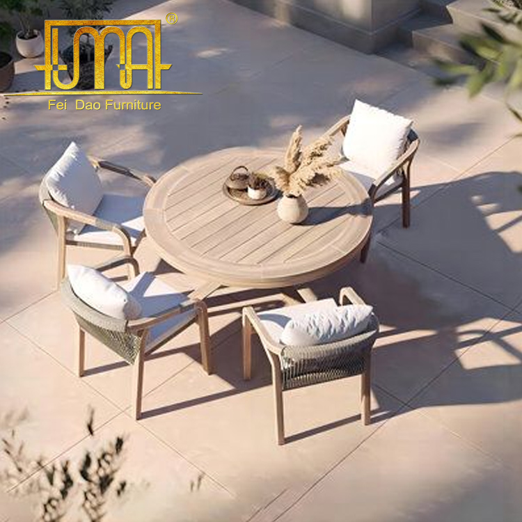 Why Round Tables Are Perfect for Small Outdoor Spaces